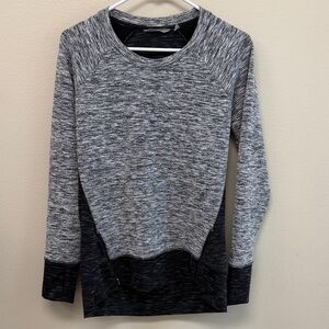 Athleta City Scape long Sleeve Top Zipper Detail SzS